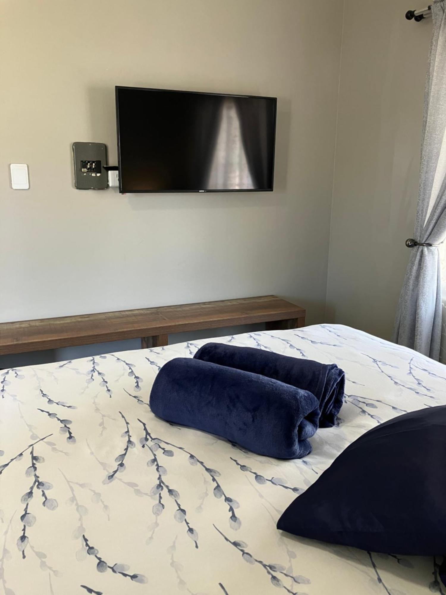 Stellies Accommodation - Room 1 Кетмансхоп Екстериор снимка